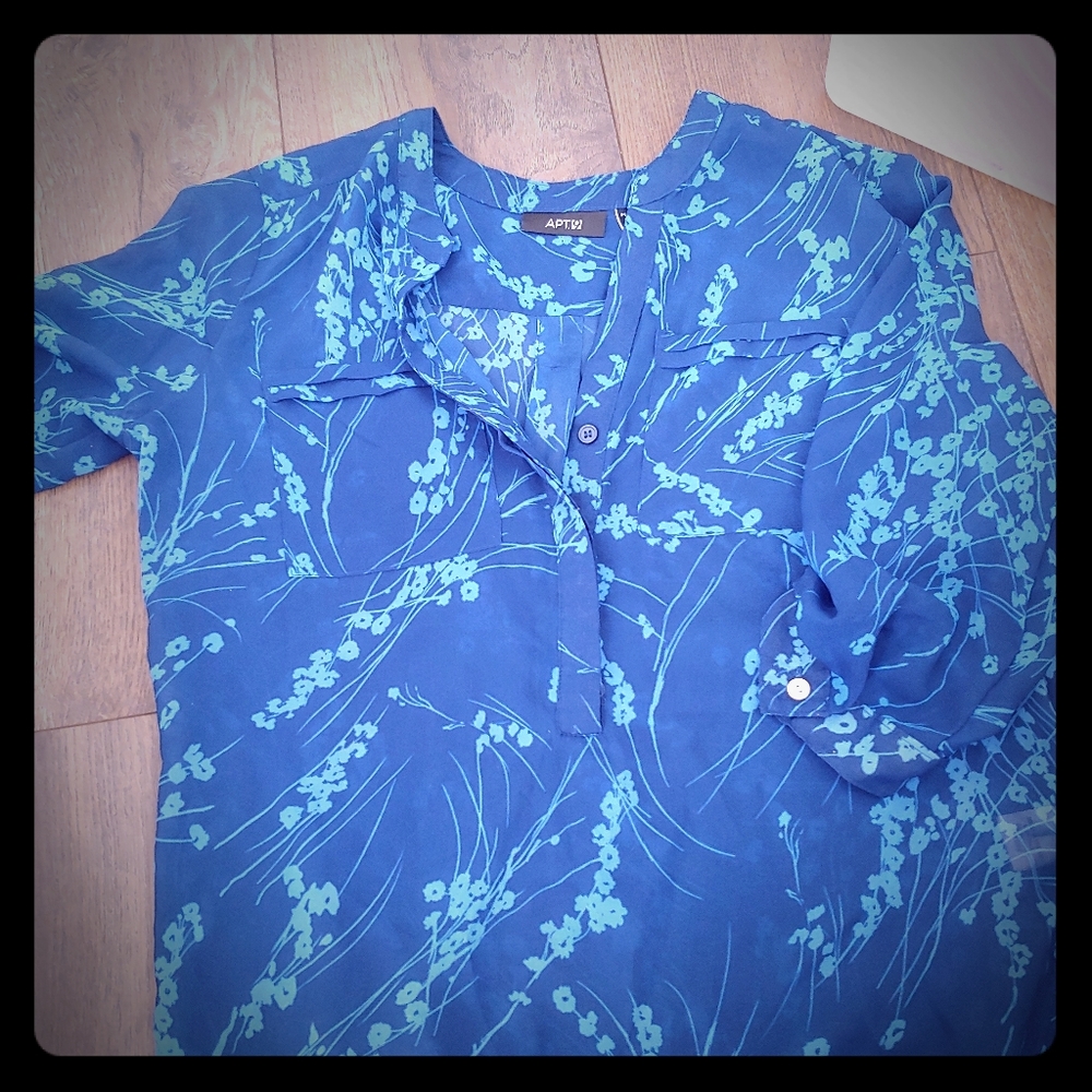 Gorgeous button down blouse